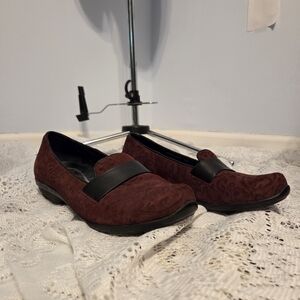 Burgundy Paisley Leather Loafers Size 39